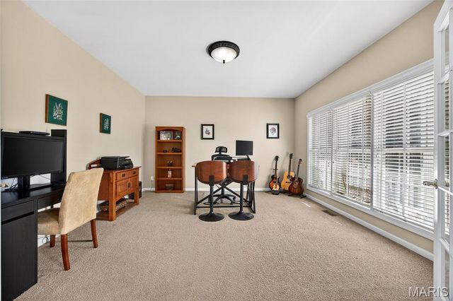 71 Harrisburg Court, St Peters, MO 63376