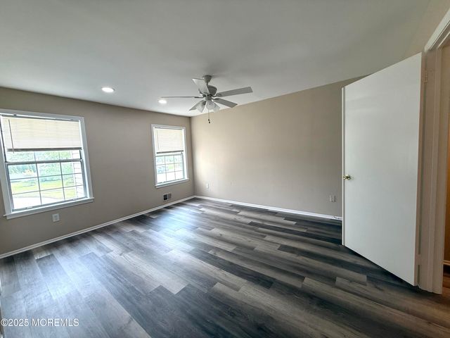523 Manchester Place, Marlboro, NJ 07746