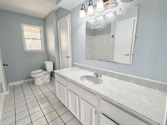 2612 4th Avenue N, Texas City, TX 77590