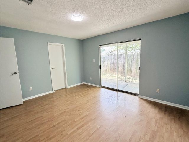 2612 4th Avenue N, Texas City, TX 77590