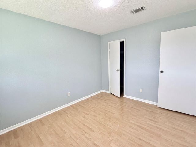 2612 4th Avenue N, Texas City, TX 77590