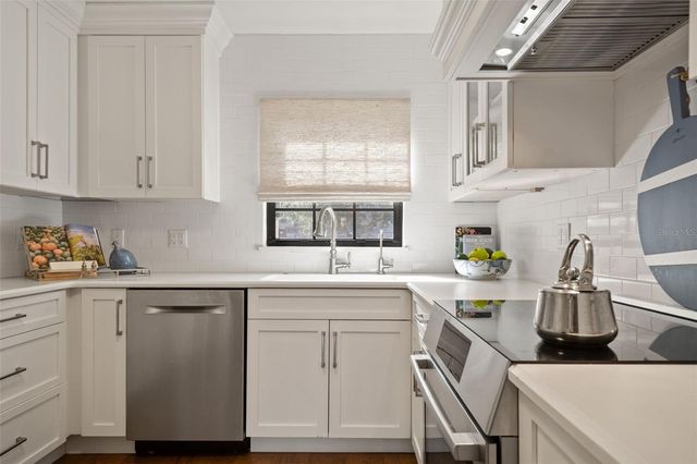 100 S INTERLACHEN AVENUE 101, Winter Park, FL 32789