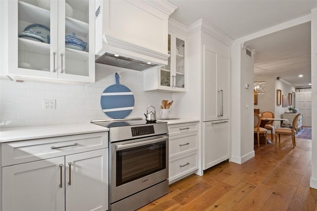 100 S INTERLACHEN AVENUE 101, Winter Park, FL 32789