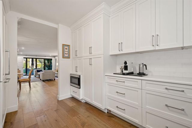 100 S INTERLACHEN AVENUE 101, Winter Park, FL 32789