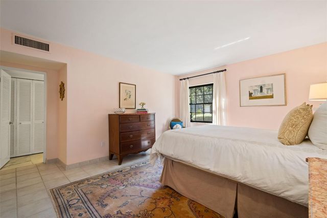 100 S INTERLACHEN AVENUE 101, Winter Park, FL 32789