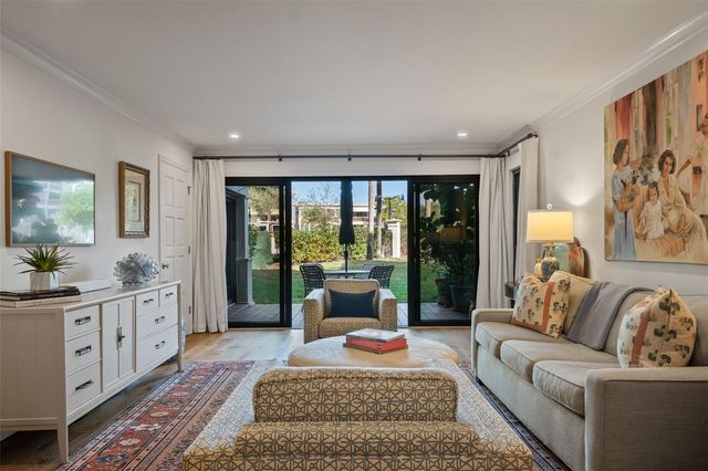 100 S INTERLACHEN AVENUE 101, Winter Park, FL 32789