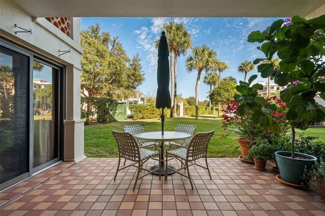 100 S INTERLACHEN AVENUE 101, Winter Park, FL 32789