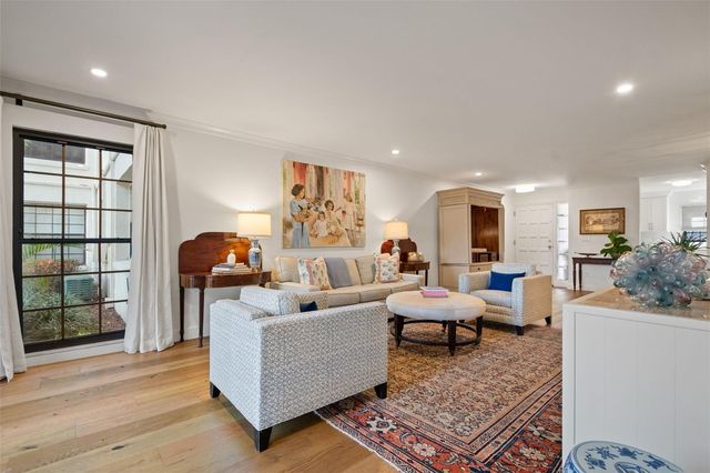 100 S INTERLACHEN AVENUE 101, Winter Park, FL 32789