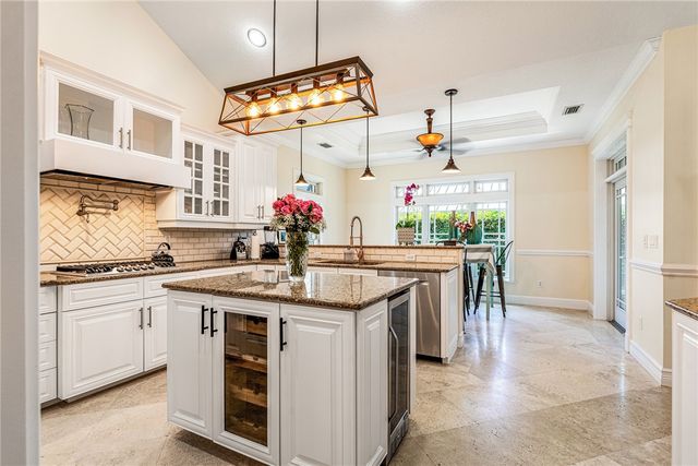 3015 Nassau Drive, Vero Beach, FL 32960