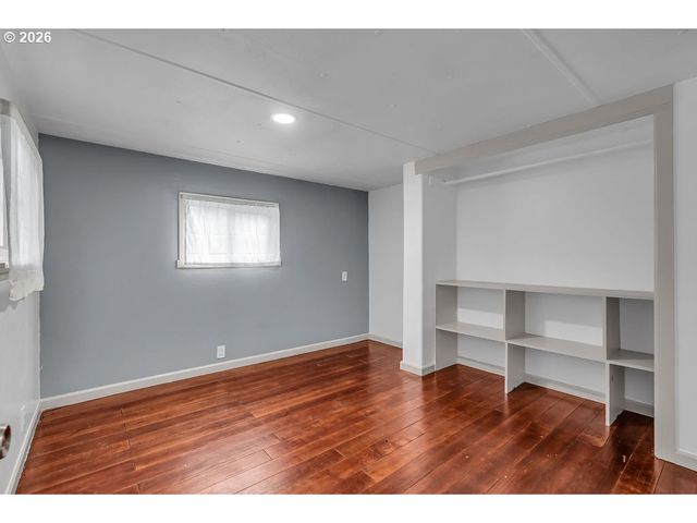 11803 Se DIVISION St 38, Portland, OR 97266