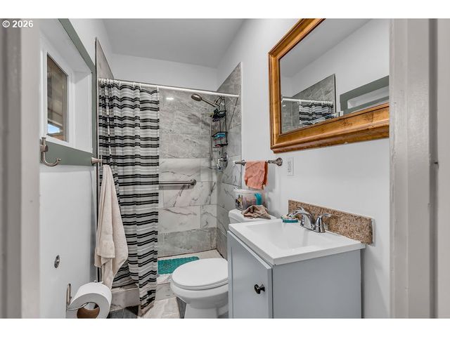 11803 Se DIVISION St 38, Portland, OR 97266