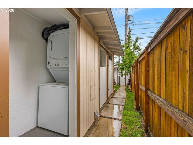 11803 Se DIVISION St 38, Portland, OR 97266