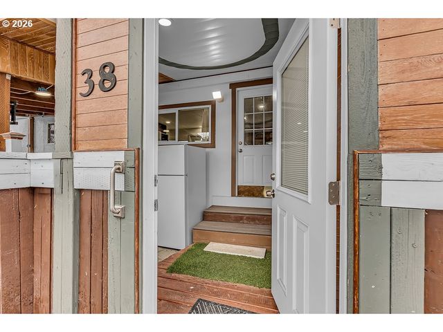 11803 Se DIVISION St 38, Portland, OR 97266