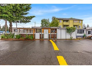 11803 Se DIVISION St 38, Portland, OR 97266
