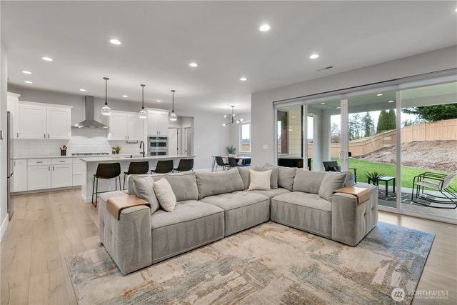 6106 232nd Avenue E, Buckley, WA 98321