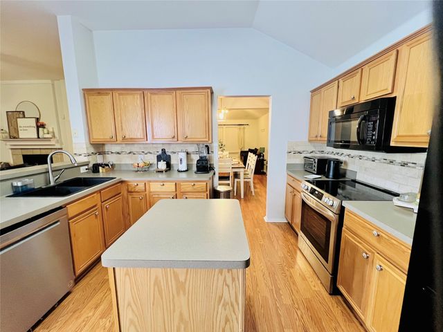 313 Havenwood Lane, Garland, TX 75043