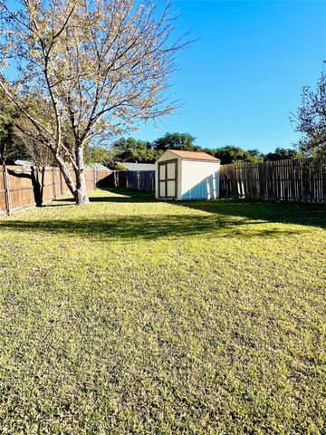 313 Havenwood Lane, Garland, TX 75043