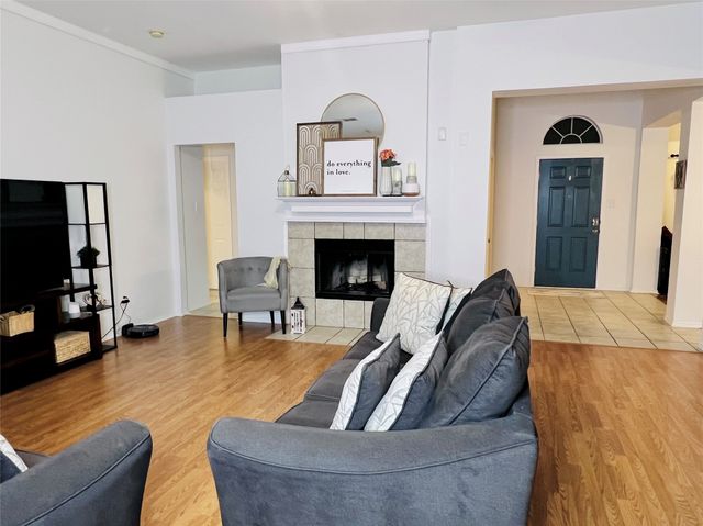 313 Havenwood Lane, Garland, TX 75043