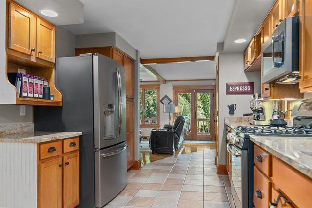 1631 ROYALTON STREET, Waupaca, WI 54981
