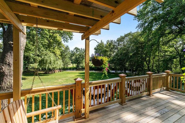 1631 ROYALTON STREET, Waupaca, WI 54981