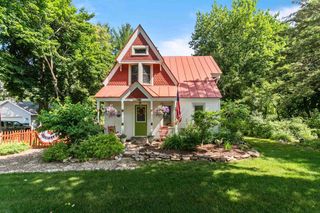 1631 ROYALTON STREET, Waupaca, WI 54981