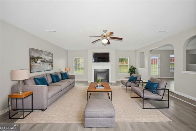 185 Arbor Lake Drive, Covington, GA 30016