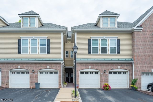 814 River Pl, Butler Boro, NJ 07405