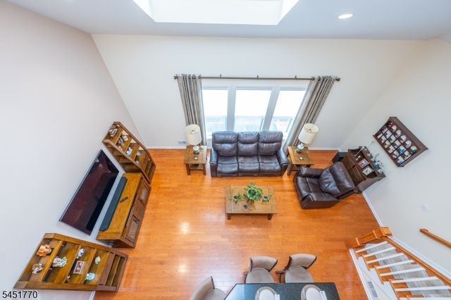 814 River Pl, Butler Boro, NJ 07405