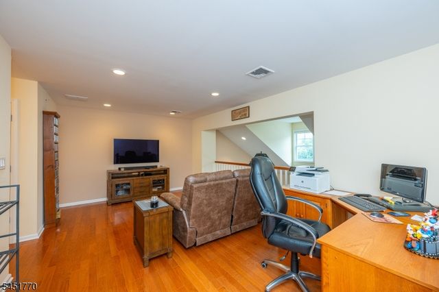814 River Pl, Butler Boro, NJ 07405