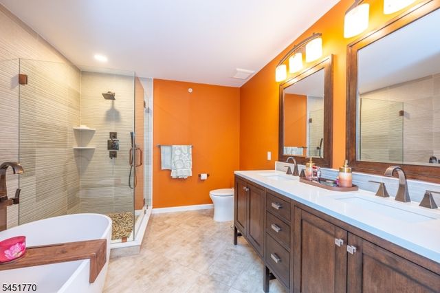 814 River Pl, Butler Boro, NJ 07405