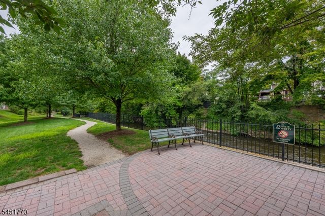 814 River Pl, Butler Boro, NJ 07405