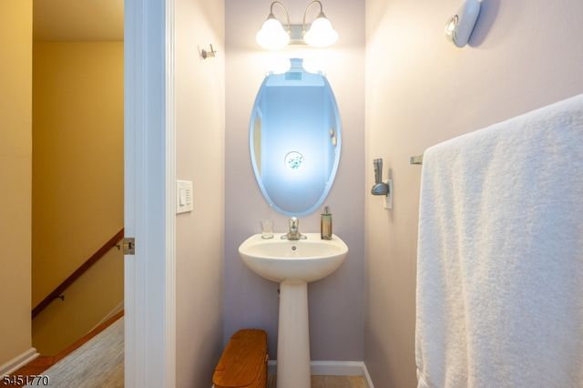 814 River Pl, Butler Boro, NJ 07405