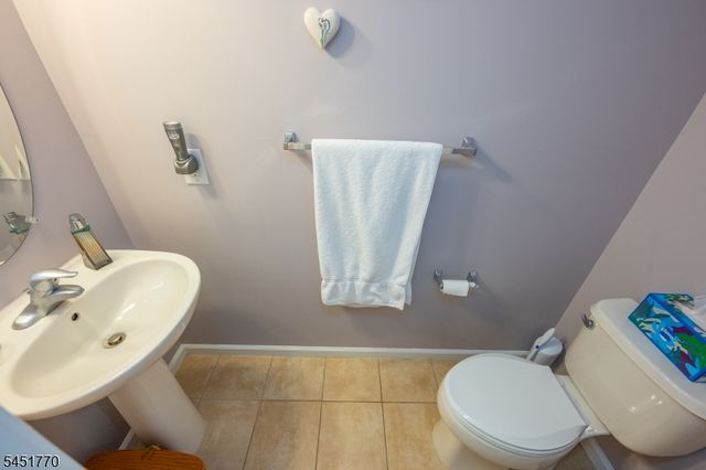 814 River Pl, Butler Boro, NJ 07405