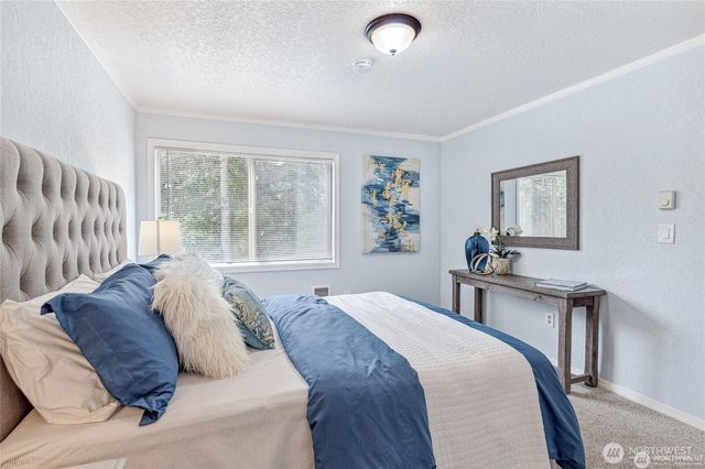 19725 76th Avenue W #B-1, Lynnwood, WA 98036
