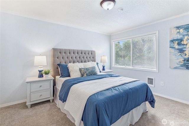 19725 76th Avenue W #B-1, Lynnwood, WA 98036