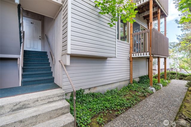 19725 76th Avenue W #B-1, Lynnwood, WA 98036