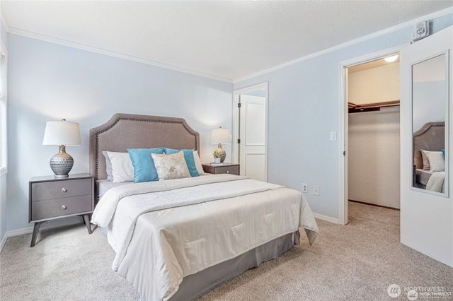 19725 76th Avenue W #B-1, Lynnwood, WA 98036