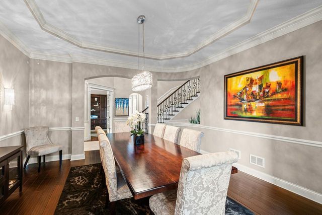 10033 Frederick Place, Eden Prairie, MN 55347