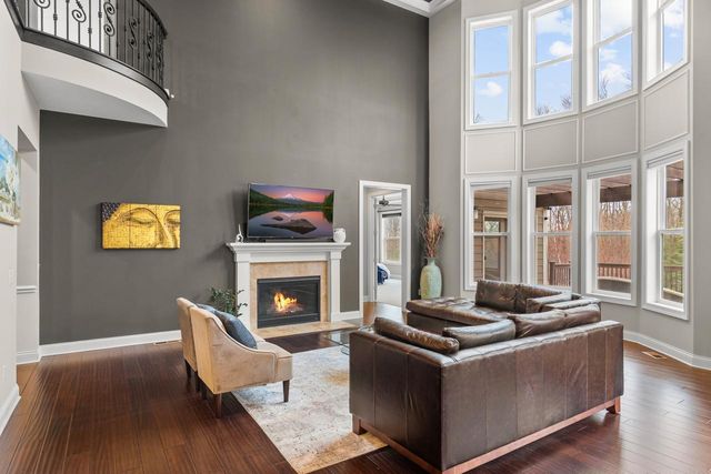 10033 Frederick Place, Eden Prairie, MN 55347