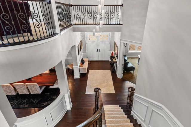 10033 Frederick Place, Eden Prairie, MN 55347