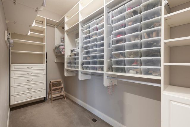 10033 Frederick Place, Eden Prairie, MN 55347