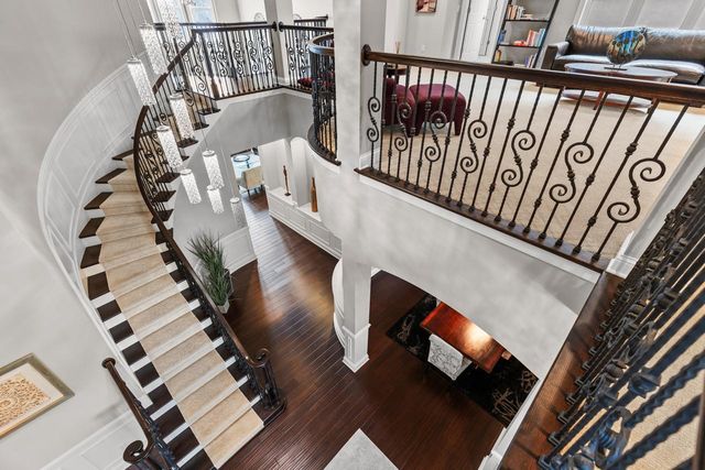 10033 Frederick Place, Eden Prairie, MN 55347