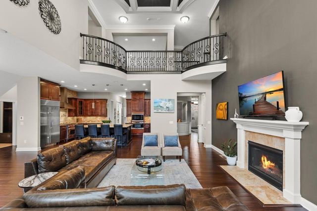 10033 Frederick Place, Eden Prairie, MN 55347