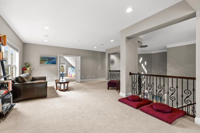 10033 Frederick Place, Eden Prairie, MN 55347