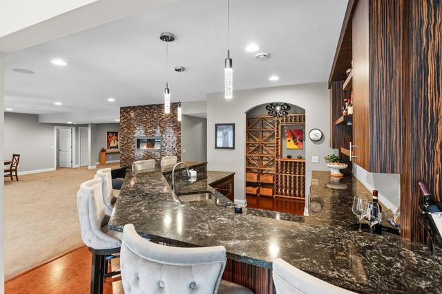 10033 Frederick Place, Eden Prairie, MN 55347