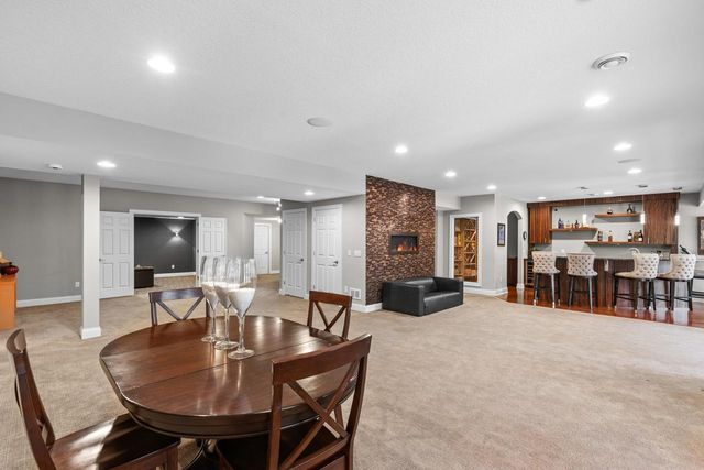 10033 Frederick Place, Eden Prairie, MN 55347