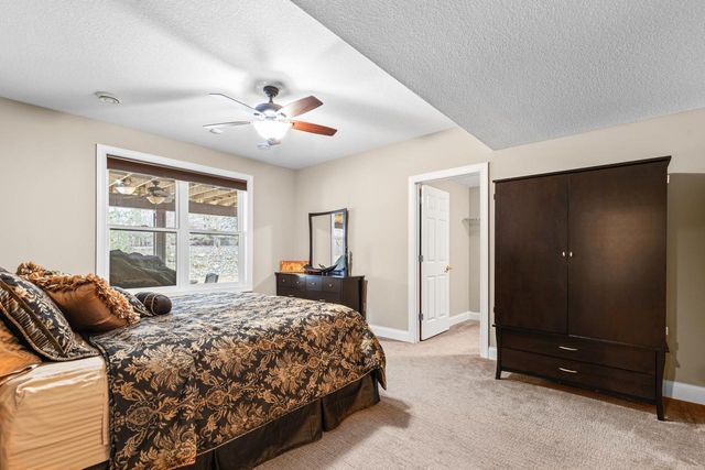 10033 Frederick Place, Eden Prairie, MN 55347