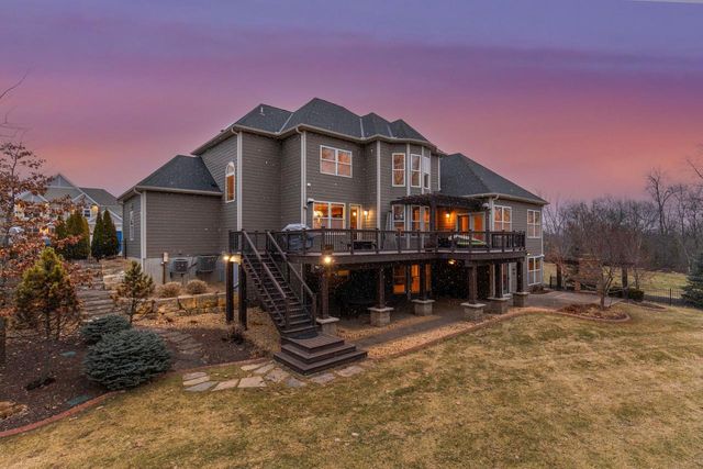 10033 Frederick Place, Eden Prairie, MN 55347