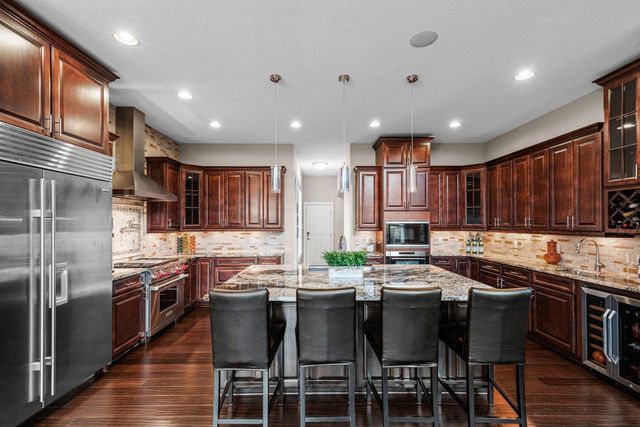 10033 Frederick Place, Eden Prairie, MN 55347