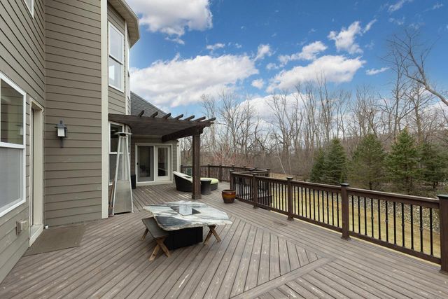 10033 Frederick Place, Eden Prairie, MN 55347